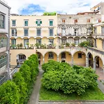 Cloistervista Apartment